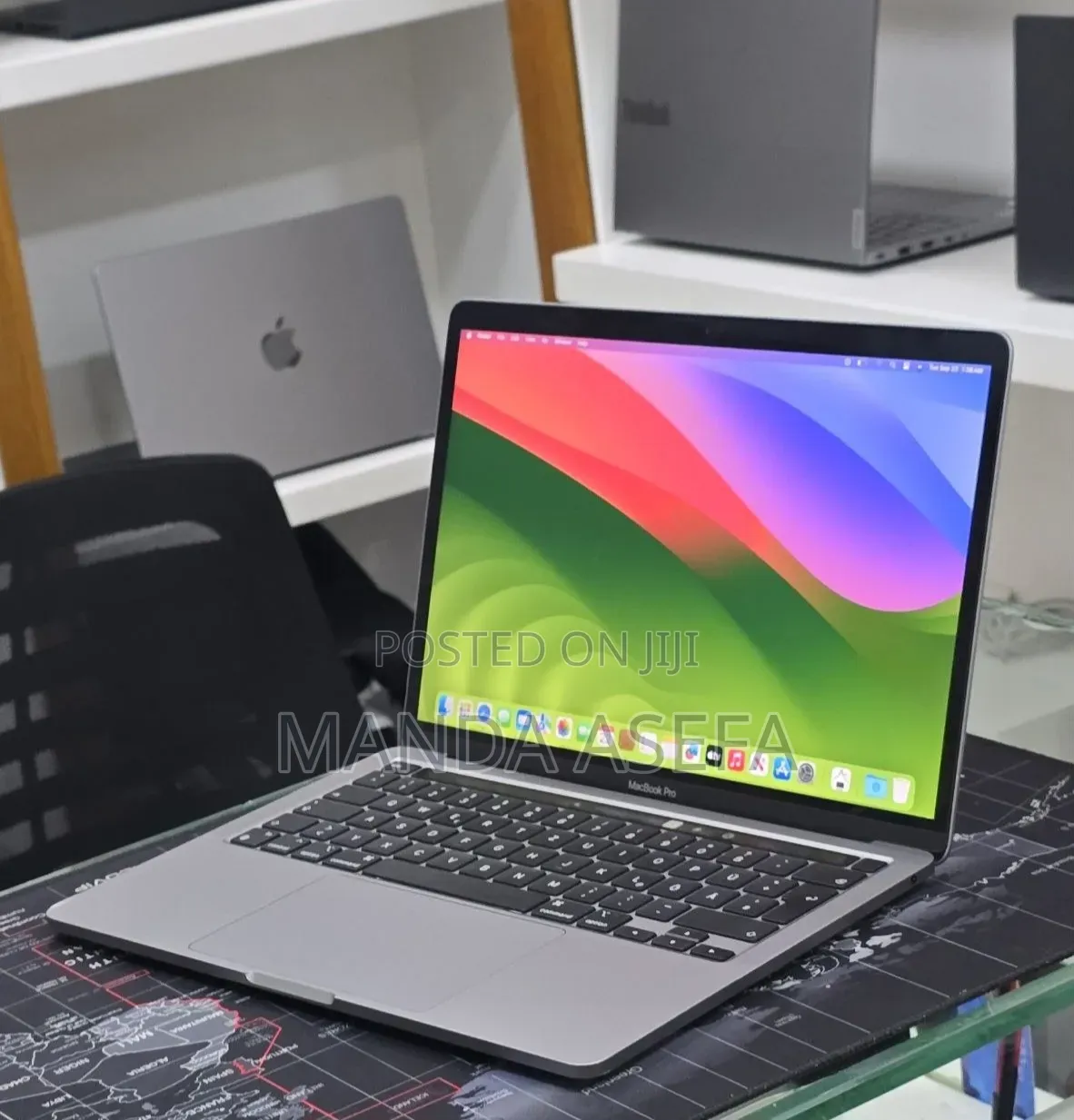 New Laptop Apple MacBook Pro 2020 M1 8GB Apple M1 SSD 256GB