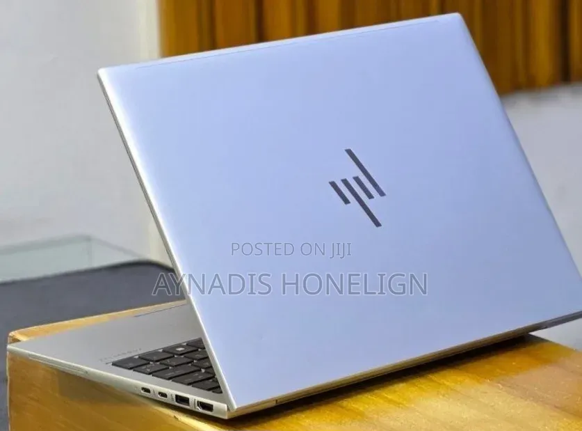 New Laptop HP Elitebook 830 G11 16GB Intel Core Ultra 7 SSD 512GB