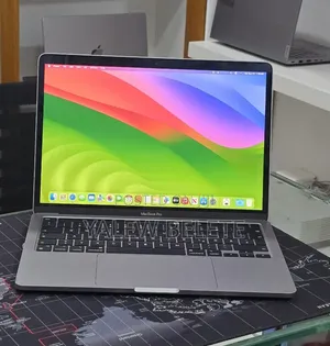 New Laptop Apple MacBook Pro 2020 M1 8GB Apple M1 Pro SSD 256GB
