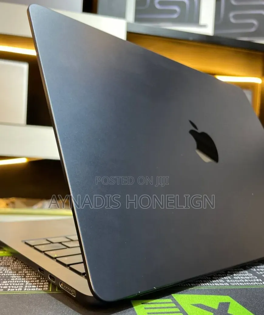New Laptop Apple MacBook Air 16GB Apple M2 SSD 512GB