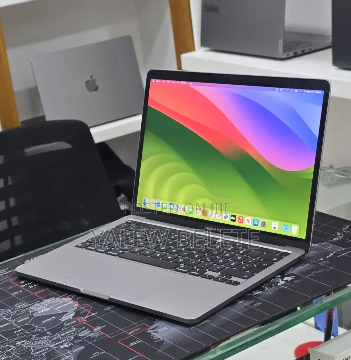 New Laptop Apple MacBook Pro 2020 M1 8GB Apple M1 Pro SSD 256GB