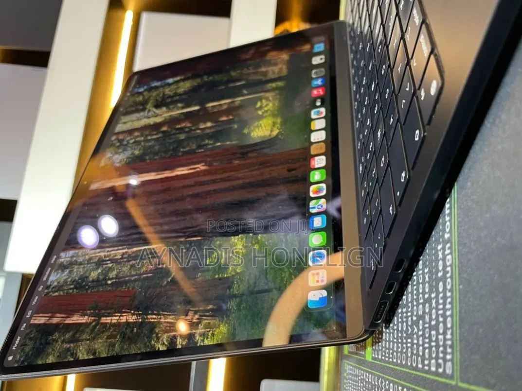 New Laptop Apple MacBook Air 16GB Apple M2 SSD 512GB