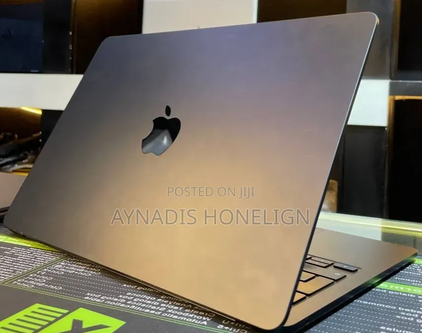 New Laptop Apple MacBook Air 16GB Apple M2 SSD 512GB