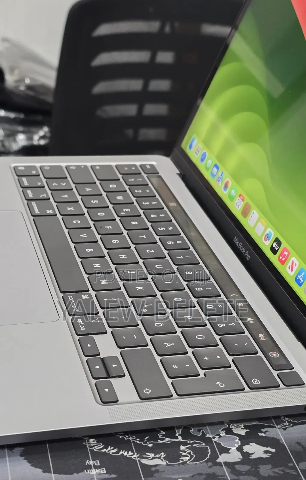 New Laptop Apple MacBook Pro 2020 M1 8GB Apple M1 Pro SSD 256GB
