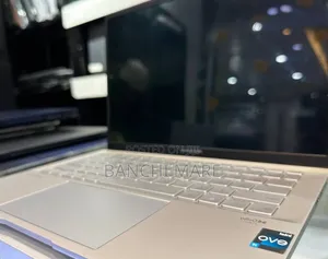 New Laptop Asus Zenbook 14 OLED 16GB Intel Core i9 SSD 512GB