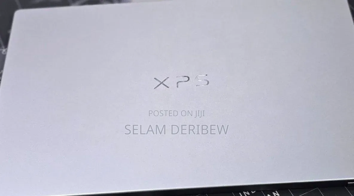 New Laptop Dell XPS 13 8GB Intel Core i5 SSD 512GB