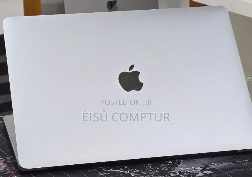 New Laptop Apple MacBook Pro 2021 M1 8GB Apple M1 Pro SSD 256GB