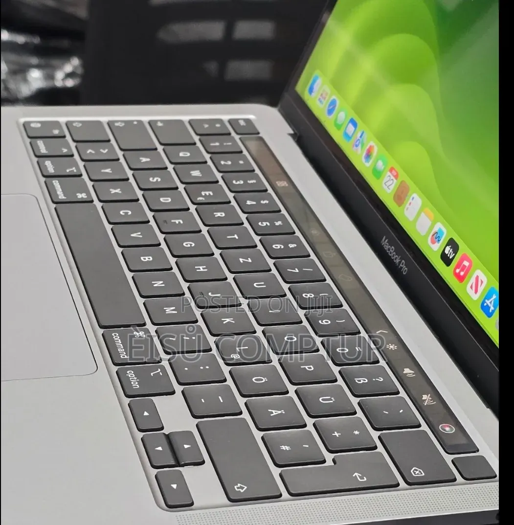 New Laptop Apple MacBook Pro 2021 M1 8GB Apple M1 Pro SSD 256GB