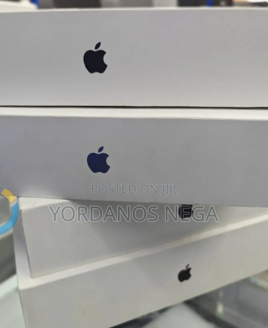 New Laptop Apple MacBook Air 2026 M5 16GB Apple M5 SSD 512GB