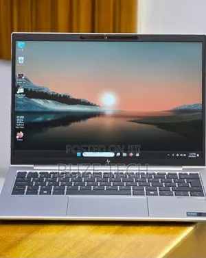New Laptop HP Elitebook 830 G11 16GB Intel Core Ultra 7 SSD 512GB