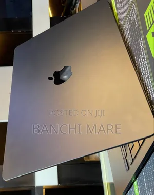 New Laptop Apple MacBook Air 2022 M2 8GB Apple M2 SSD 512GB