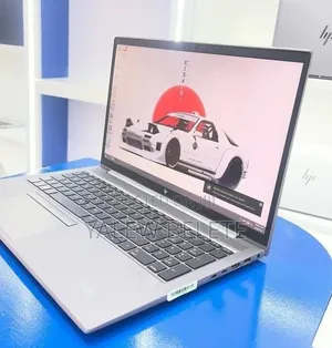 New Laptop HP ZBook Firefly G8 16GB Intel Core i7 SSD 512GB