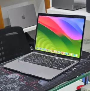 New Laptop Apple MacBook Pro 2020 M1 8GB Apple M1 Pro SSD 256GB