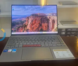 New Laptop Asus Zenbook 14 16GB Intel Core i7 SSD 512GB