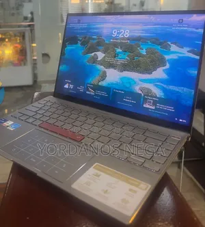 New Laptop Asus Zenbook 14 16GB Intel Core i7 SSD 512GB