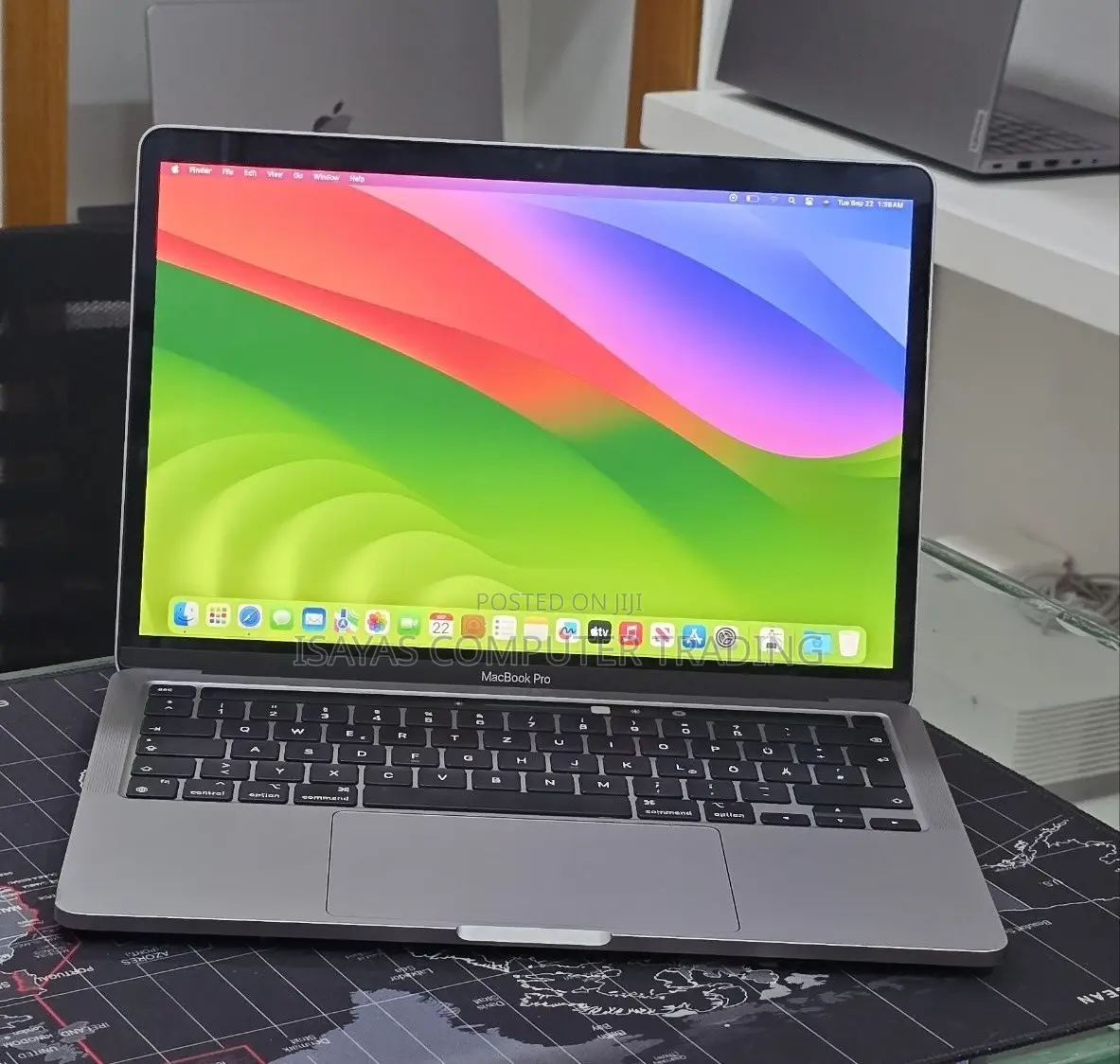 New Laptop Apple MacBook Pro 2020 M1 8GB Apple M1 Pro SSD 512GB