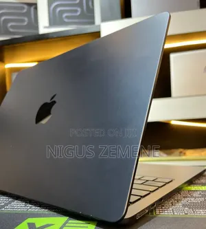 New Laptop Apple MacBook Pro 2019 8GB Intel Core i5 SSD 512GB