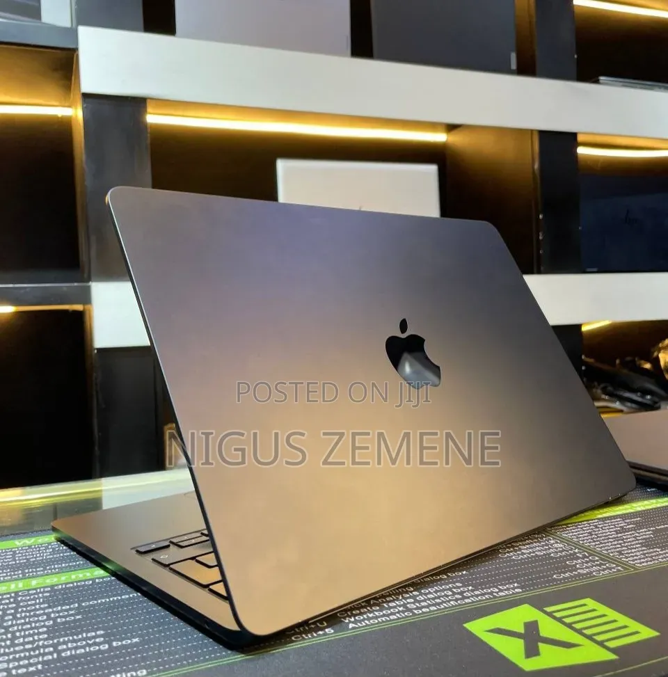 New Laptop Apple MacBook Pro 2019 8GB Intel Core i5 SSD 512GB