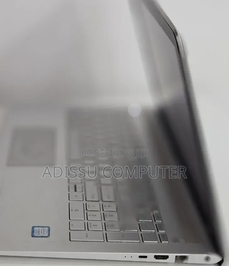 New Laptop HP Pavilion 15 8GB Intel Core i5 SSD 1T