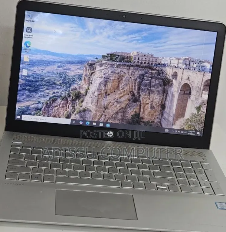 New Laptop HP Pavilion 15 8GB Intel Core i5 SSD 1T