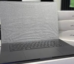 New Laptop Apple MacBook Pro 2024 M4 Max 48GB Apple M4 Max SSD 2T