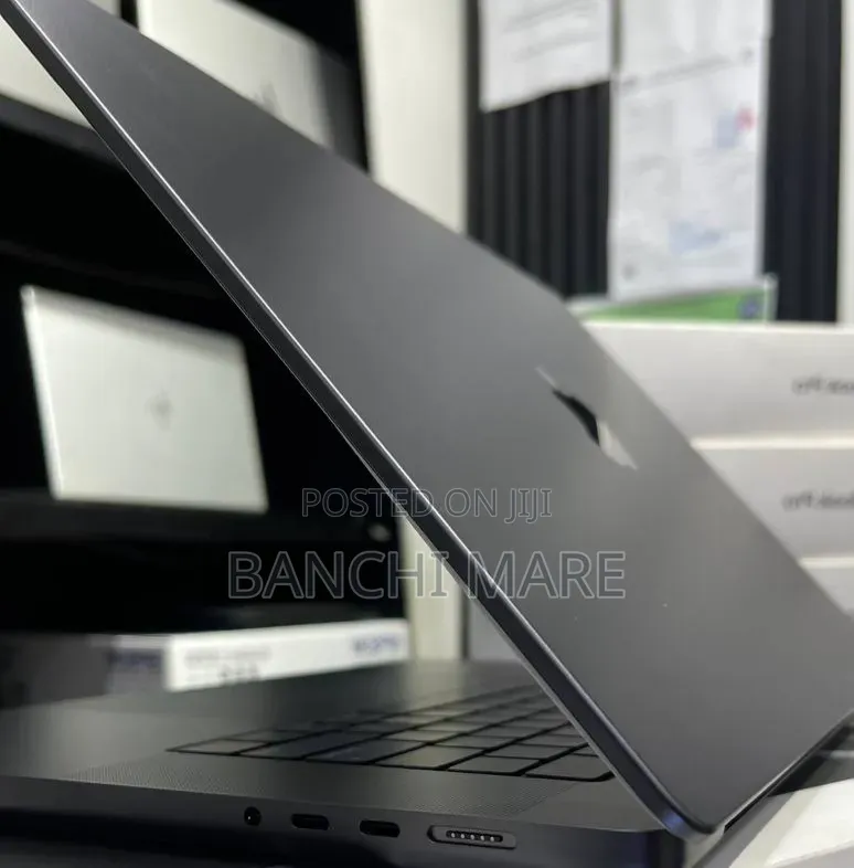 New Laptop Apple MacBook Pro 2024 M4 Max 48GB Apple M4 Max SSD 2T