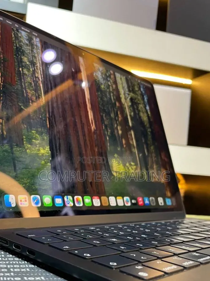 New Laptop Apple MacBook Air 2022 M2 8GB Intel Core i5 SSD 512GB