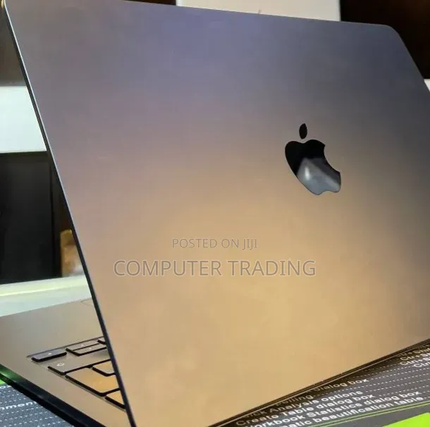 New Laptop Apple MacBook Air 2022 M2 8GB Intel Core i5 SSD 512GB