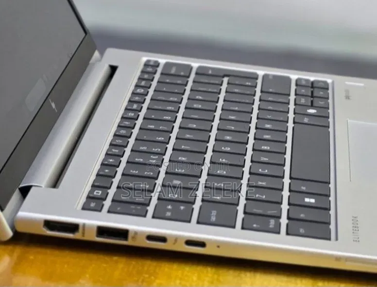 New Laptop HP Elitebook 830 G11 16GB Intel Core Ultra 7 SSD 512GB