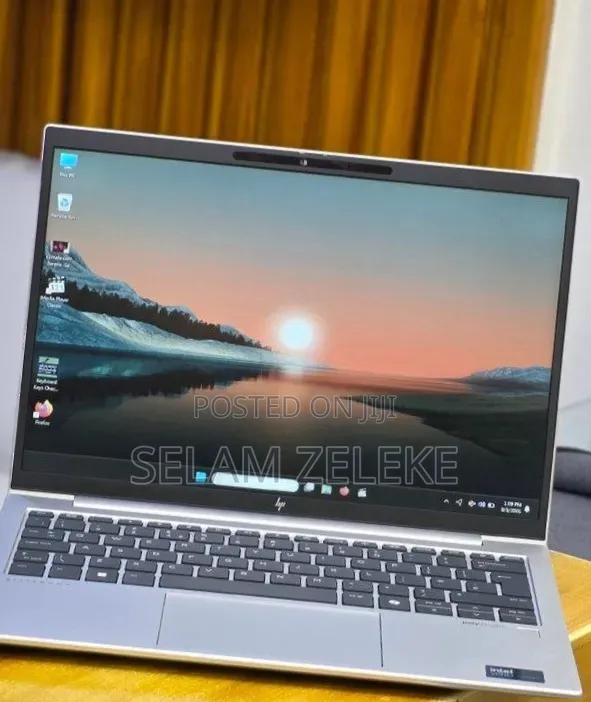 New Laptop HP Elitebook 830 G11 16GB Intel Core Ultra 7 SSD 512GB