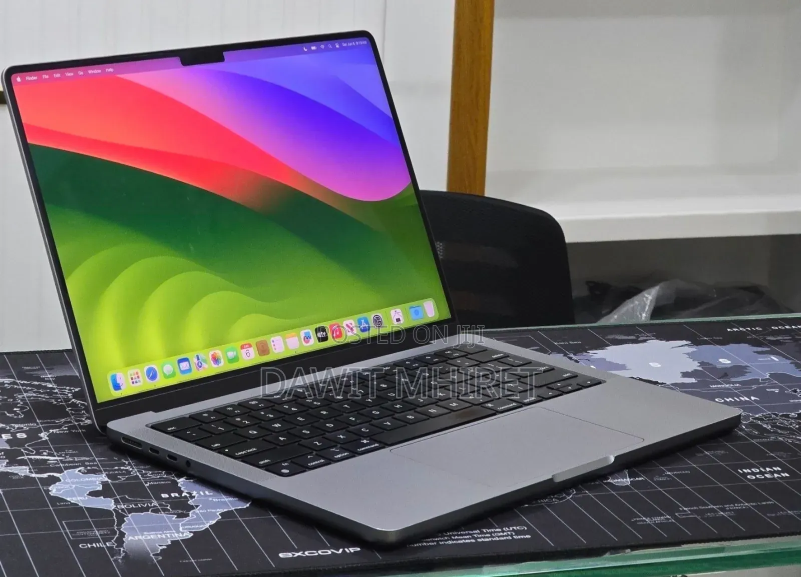 New Laptop Apple MacBook Pro 2023 M3 Max 8GB Apple M3 Pro SSD 512GB