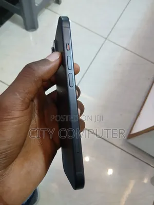 New Apple iPhone 15 128 GB Black
