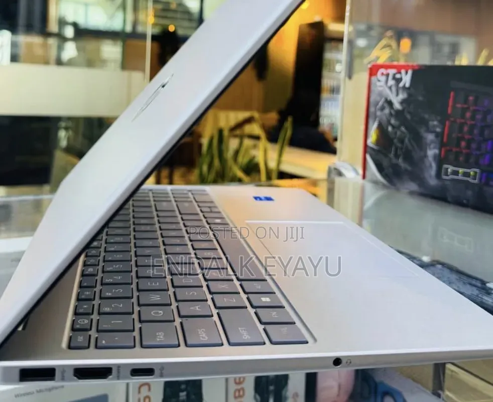 New Laptop HP Stream Notebook 16GB Intel Core i7 SSD 1T