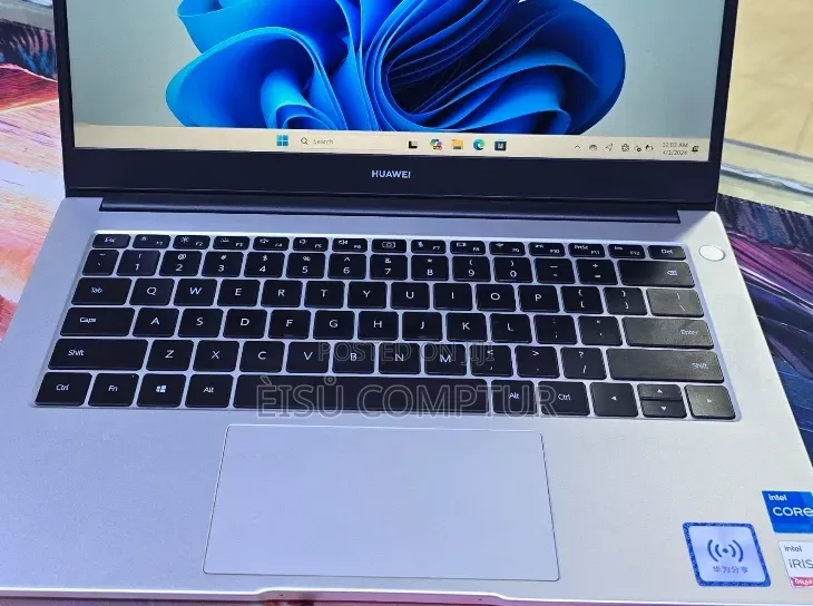 New Laptop Huawei MateBook D 14 16GB Intel Core i5 SSD 512GB