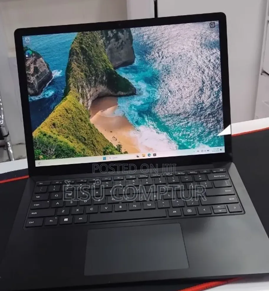 New Laptop Microsoft Surface Laptop 5 16GB Intel Core i7 SSD 256GB