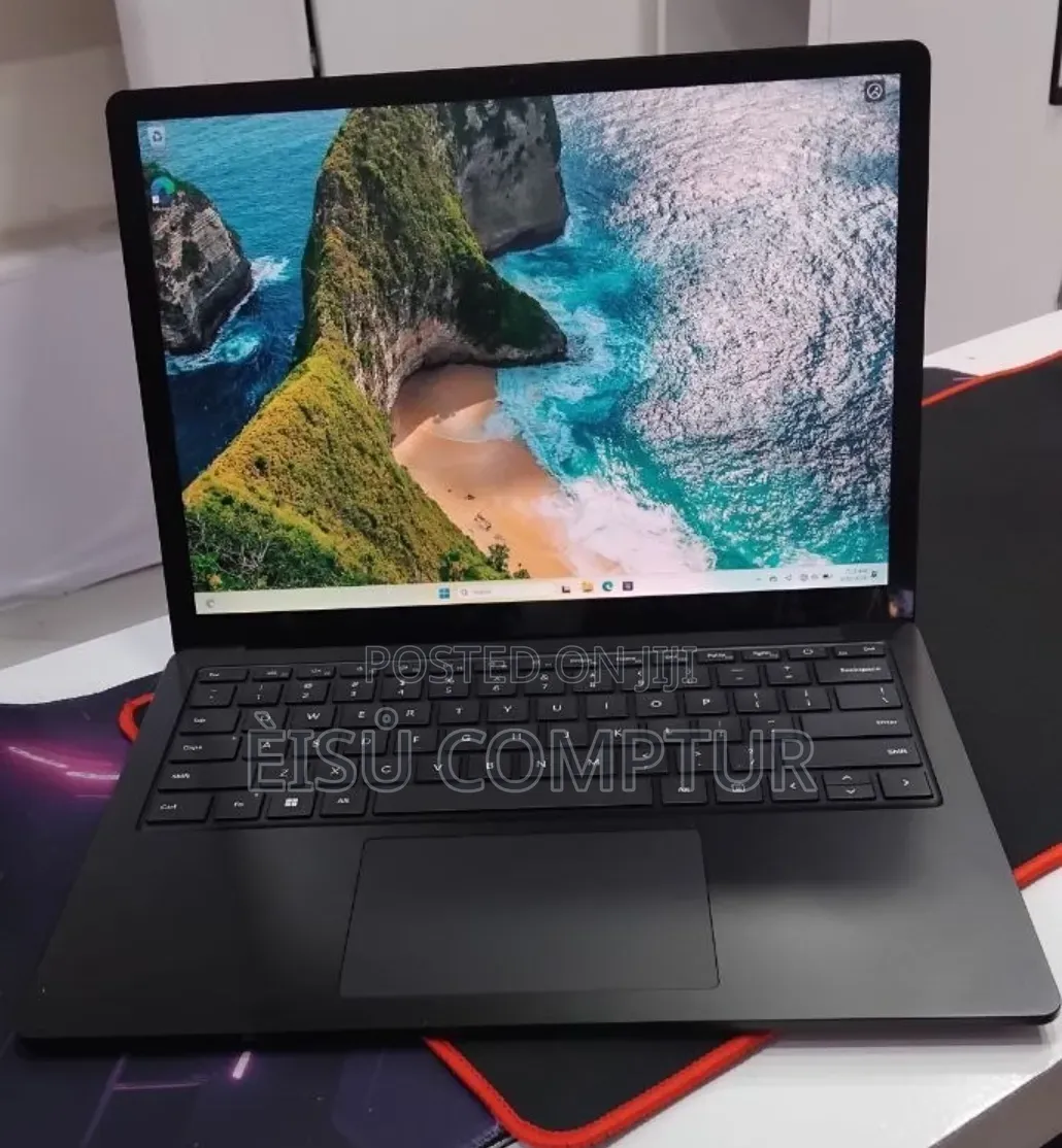 New Laptop Microsoft Surface Laptop 5 16GB Intel Core i7 SSD 256GB
