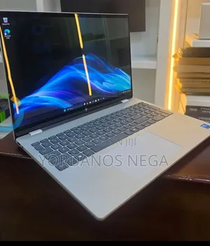New Laptop HP OmniBook Ultra Flip 16" 16GB Intel Core Ultra 9 SSD 1T