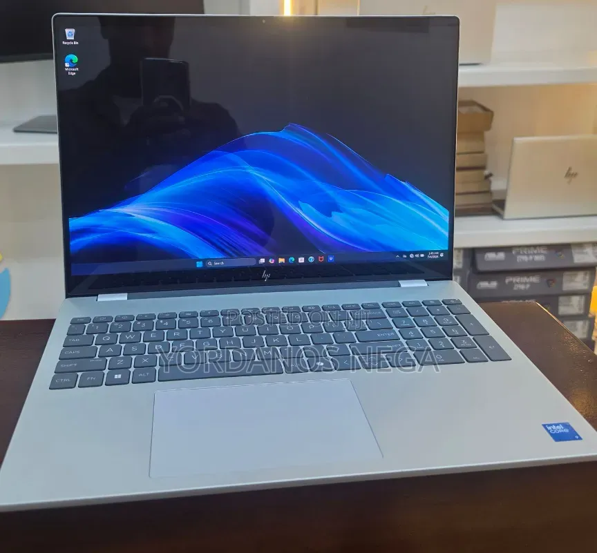 New Laptop HP OmniBook Ultra Flip 16" 16GB Intel Core Ultra 9 SSD 1T