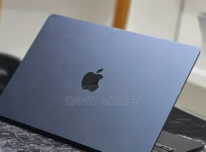 New Laptop Apple MacBook Air 2022 M2 16GB Apple M2 SSD 256GB