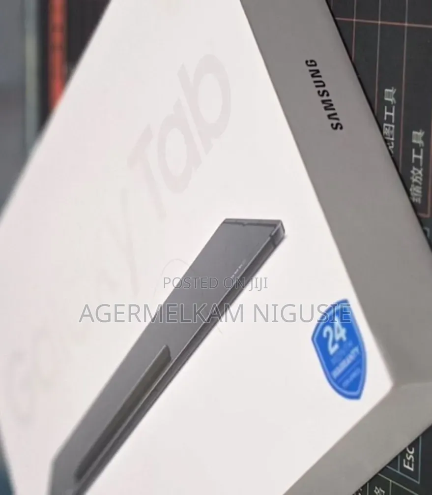 New Laptop Samsung Galaxy Book4 16GB Intel Core i5 SSD 512GB