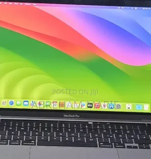 New Laptop Apple MacBook Pro 2020 M1 8GB Apple M1 Pro SSD 512GB
