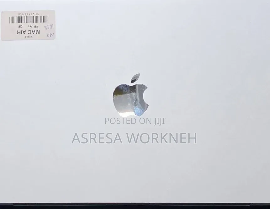 New Laptop Apple MacBook Air 2025 M4 16GB Apple M4 SSD 256GB