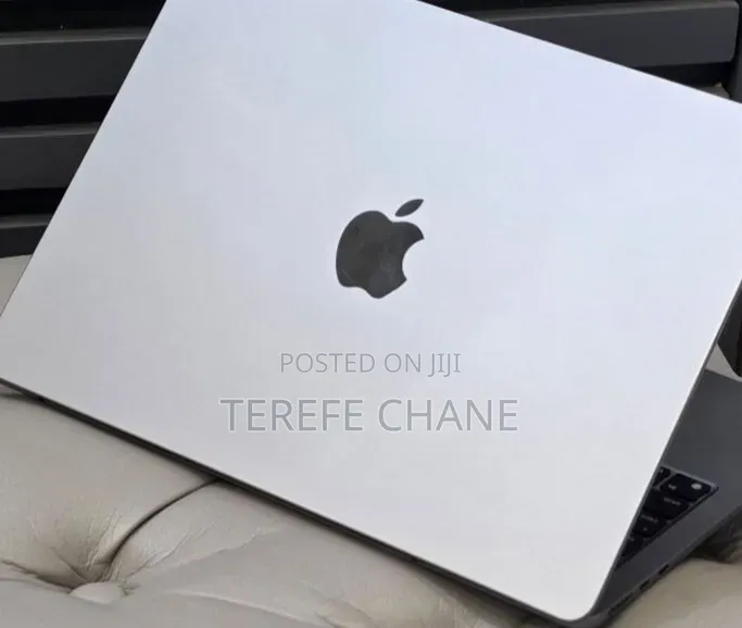 New Laptop Apple MacBook Pro 2019 16GB Intel Core i5 SSD 512GB