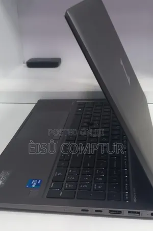 New Laptop HP ZBook Studio G8 16GB Intel Core i7 SSD 512GB