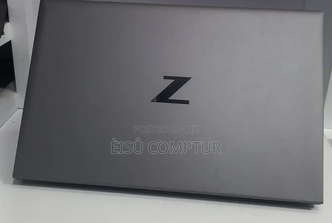 New Laptop HP ZBook Studio G8 16GB Intel Core i7 SSD 512GB