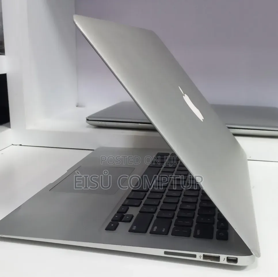 New Laptop Apple MacBook Air 2017 8GB Intel Core i7 SSD 128GB