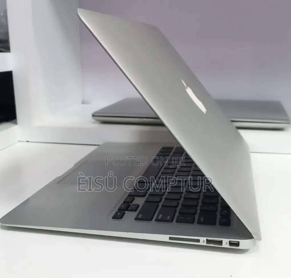 New Laptop Apple MacBook Air 2017 8GB Intel Core i7 SSD 128GB