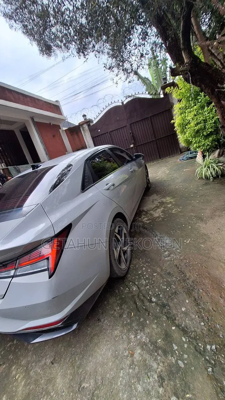 Hyundai Avante 2021