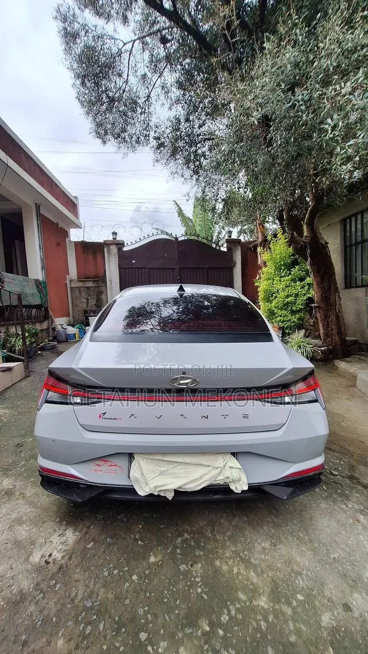 Hyundai Avante 2021