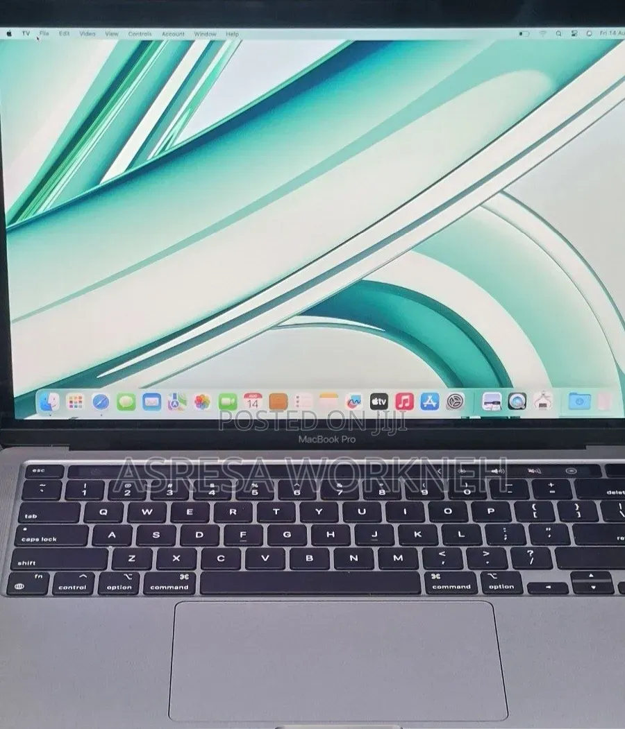 New Laptop Apple MacBook Pro 2022 M2 8GB Apple M2 SSD 256GB